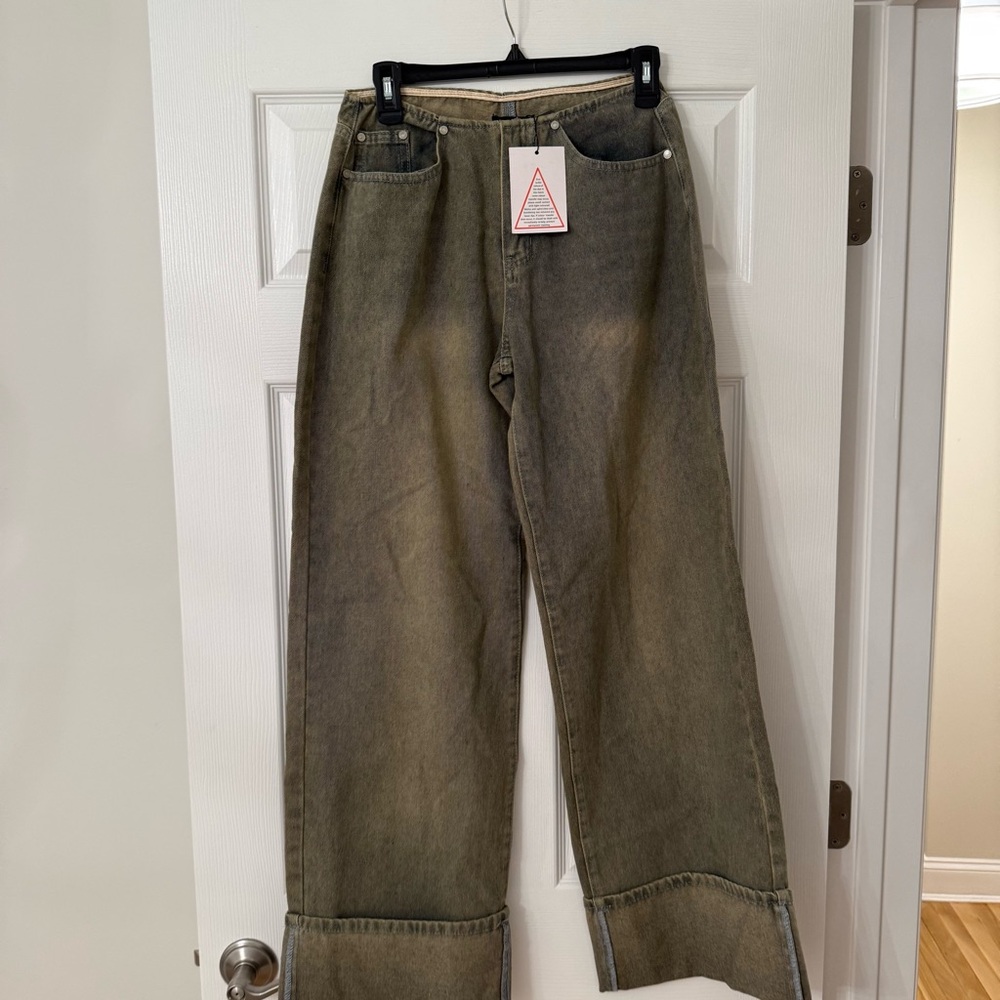 Boohoo Turn Up Cuff Wide Leg Jean - Picture 4 of 11